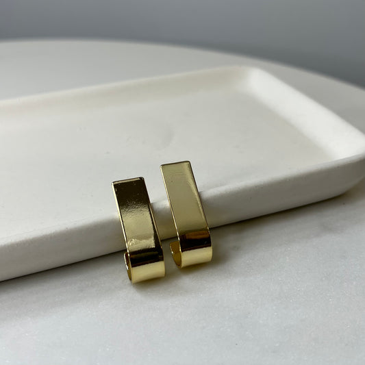 Sophie Bar Earrings in Gold