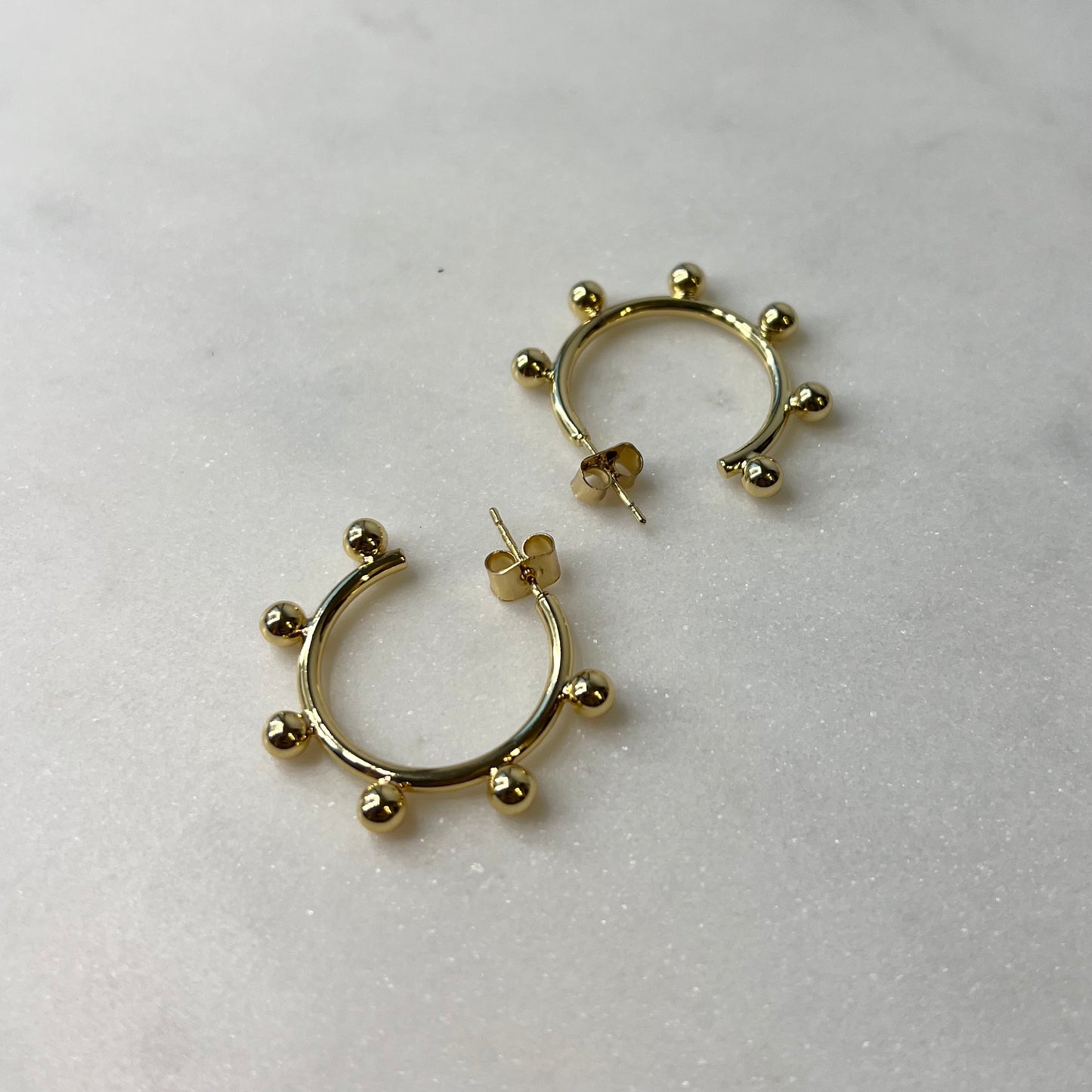 Alice Hoops in Gold