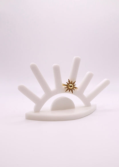 Eye Shaped Ring Holder in White